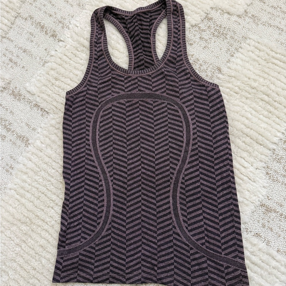 Lululemon tank